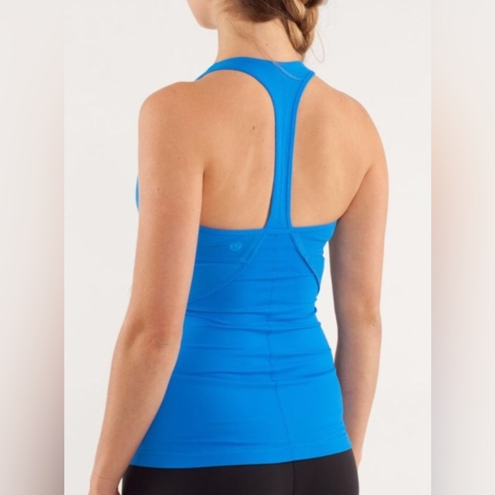 Lululemon Power Up Tank Top Size 8 Beaming Blue Racerback Bulit-in Bra